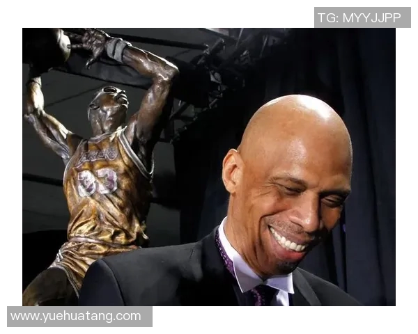 科比·布莱恩特：从篮球天才到全球偶像的传奇人生与不朽荣耀